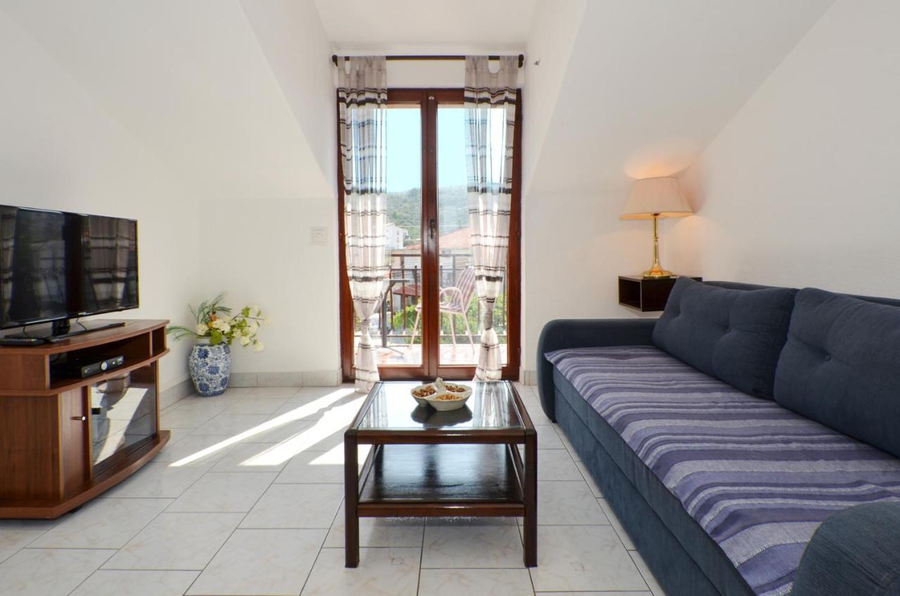 Apartments By The Sea Slatine, Ciovo - 12176 Εξωτερικό φωτογραφία