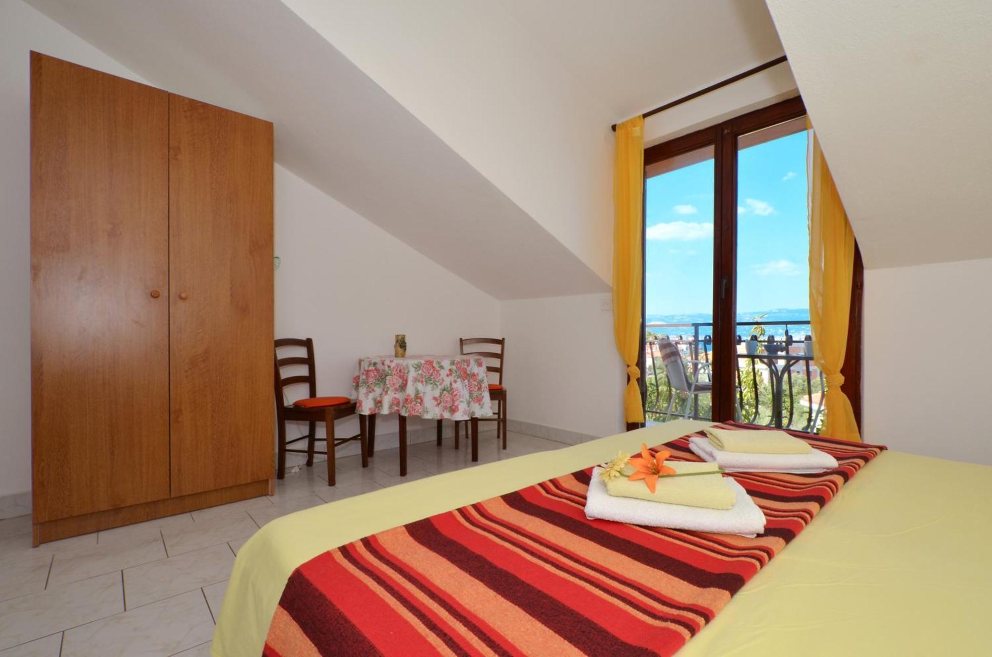 Apartments By The Sea Slatine, Ciovo - 12176 Δωμάτιο φωτογραφία